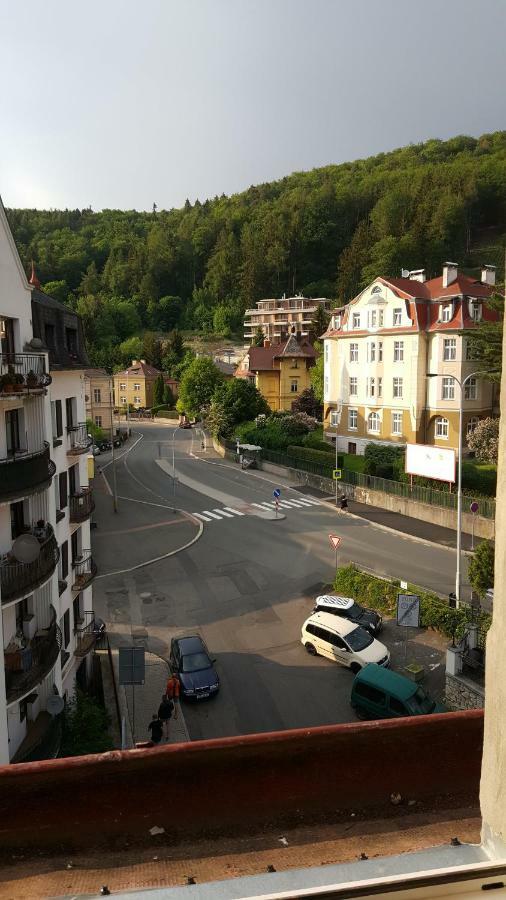 Nely'S Apartment Karlovy Vary Exterior photo